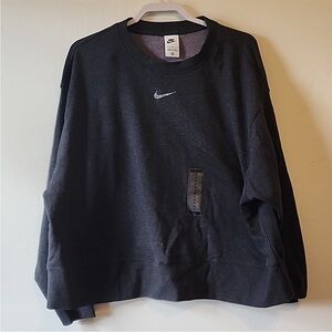 New Nike sweatshirt sweater